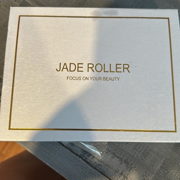 Jade Roller and Gua Sha New in box - Picture 3 of 3